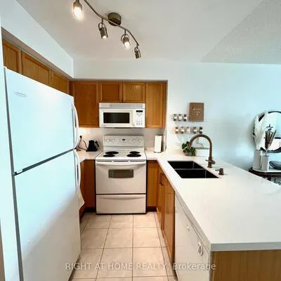 28,&nbsp;Harrison Garden, Willowdale East, Toronto