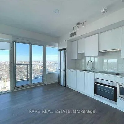 195,&nbsp;Redpath, Mount Pleasant West, Toronto
