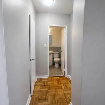 42,&nbsp;Thorncliffe Park, Thorncliffe Park, Toronto