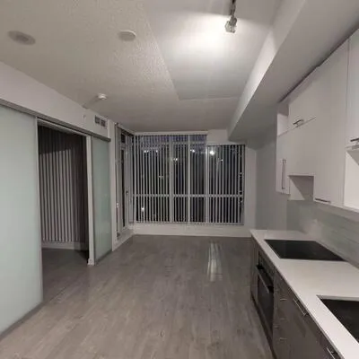 30,&nbsp;Nelson, Waterfront Communities C1, Toronto
