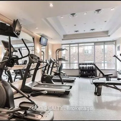 212,&nbsp;Eglinton, Mount Pleasant West, Toronto