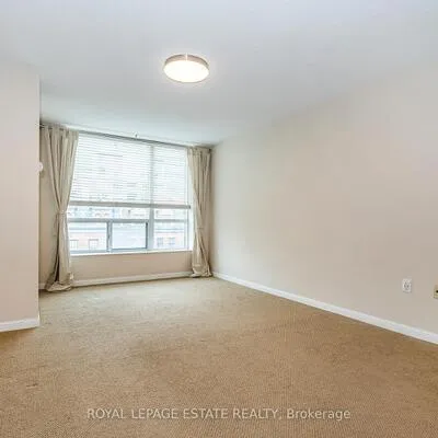 109,&nbsp;Front, Moss Park, Toronto