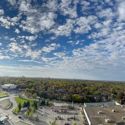 68,&nbsp;Esther Shiner, Bayview Village, Toronto