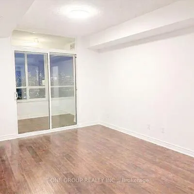 23,&nbsp;Hollywood, Willowdale East, Toronto