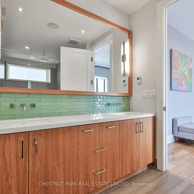 540,&nbsp;College, Palmerston-Little Italy, Toronto