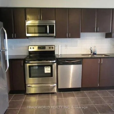 525,&nbsp;Wilson, Clanton Park, Toronto