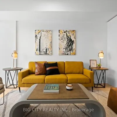 33,&nbsp;Frederick Todd, Thorncliffe Park, Toronto