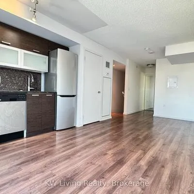36,&nbsp;Lisgar, Little Portugal, Toronto