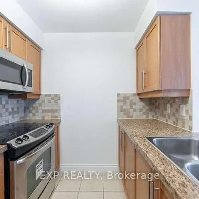 25,&nbsp;Greenview, Newtonbrook West, Toronto