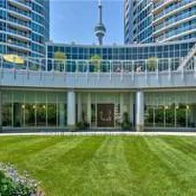 208,&nbsp;Queens, Waterfront Communities C1, Toronto