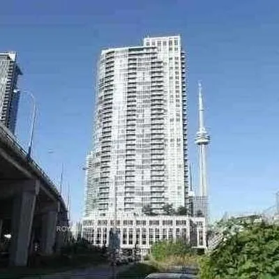 18,&nbsp;Yonge, Waterfront Communities C1, Toronto