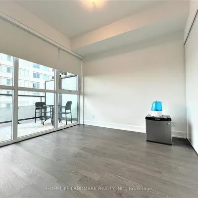 11,&nbsp;Lillian, Mount Pleasant West, Toronto