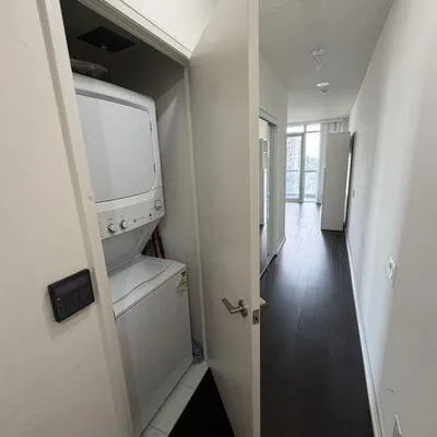 25,&nbsp;Carlton, Church-Yonge Corridor, Toronto