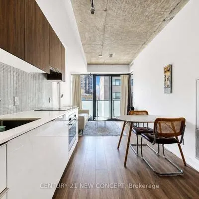 161,&nbsp;Roehampton, Mount Pleasant West, Toronto