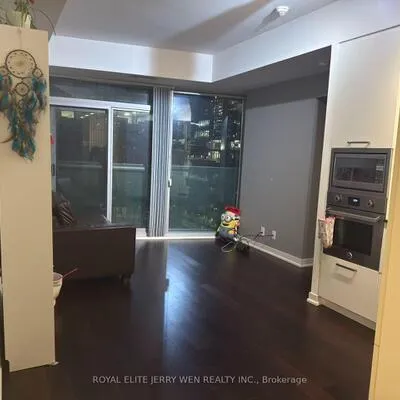 14,&nbsp;York, Waterfront Communities C1, Toronto