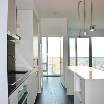 88,&nbsp;Harbour, Waterfront Communities C1, Toronto
