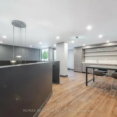 2525,&nbsp;Bathurst, Forest Hill North, Toronto