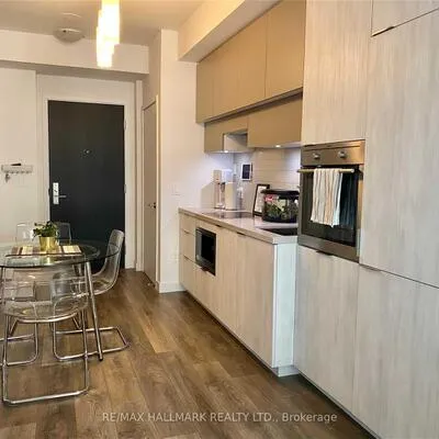 8,&nbsp;Eglinton, Mount Pleasant West, Toronto