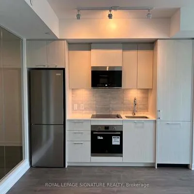 10,&nbsp;Oak, Regent Park, Toronto