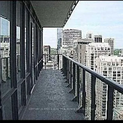 832,&nbsp;Bay, Bay Street Corridor, Toronto