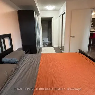 525,&nbsp;Wilson, Clanton Park, Toronto