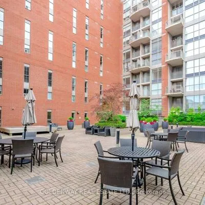 18,&nbsp;Merton, Mount Pleasant West, Toronto