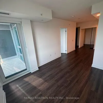 609,&nbsp;Sherbourne, North St. James Town, Toronto