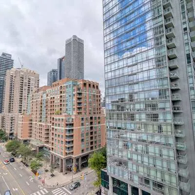 832,&nbsp;Bay, Bay Street Corridor, Toronto