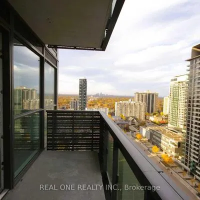39,&nbsp;Roehampton, Mount Pleasant West, Toronto