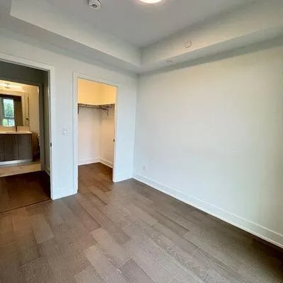 8,&nbsp;Manor, Yonge-Eglinton, Toronto