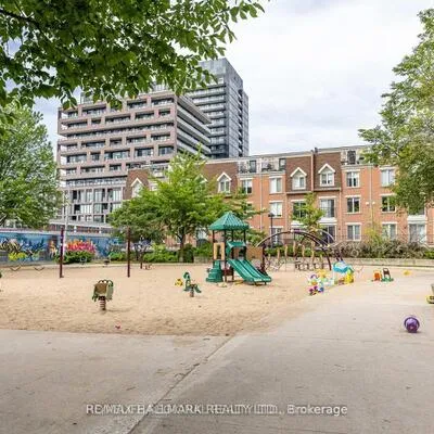 38,&nbsp;Joe Shuster, Niagara, Toronto