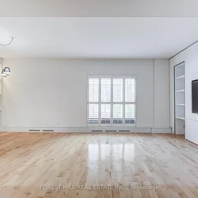38,&nbsp;Avenue, Annex, Toronto