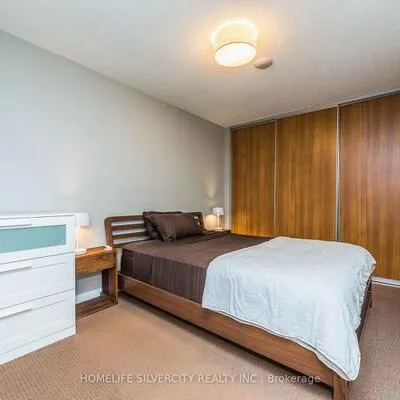 205,&nbsp;Frederick, Moss Park, Toronto