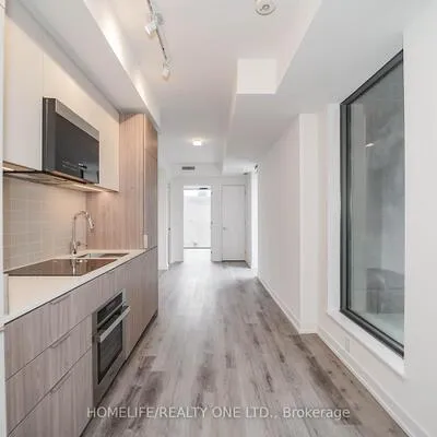 28,&nbsp;Eastern, Moss Park, Toronto