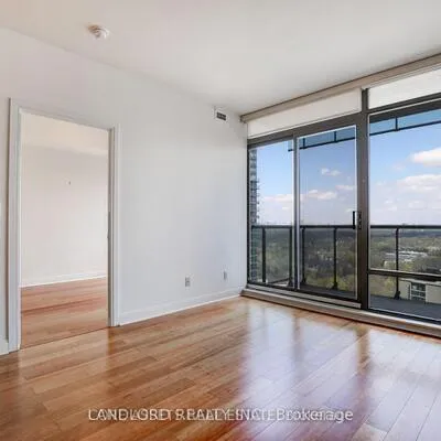 18,&nbsp;Yorkville, Annex, Toronto