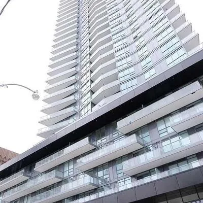 30,&nbsp;Roehampton, Mount Pleasant West, Toronto