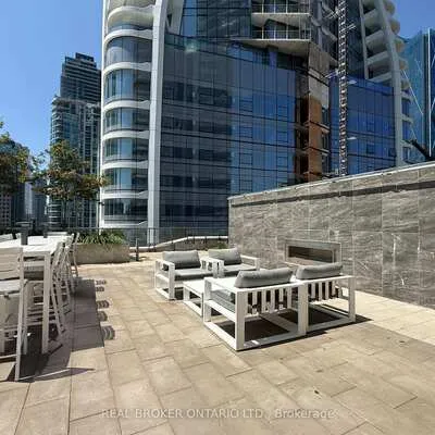28,&nbsp;Freeland, Waterfront Communities C1, Toronto