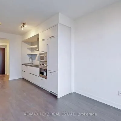 2221,&nbsp;Yonge, Mount Pleasant West, Toronto