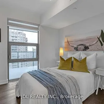 11,&nbsp;Wellesley, Bay Street Corridor, Toronto