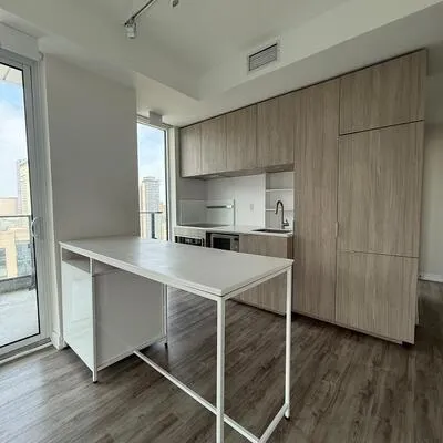 77,&nbsp;Shuter, Church-Yonge Corridor, Toronto