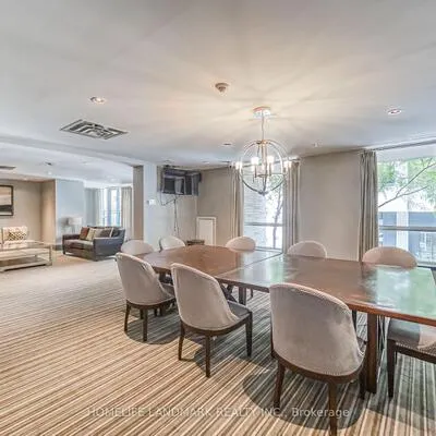 35,&nbsp;Hayden, Church-Yonge Corridor, Toronto