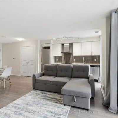 352,&nbsp;Front, Waterfront Communities C1, Toronto