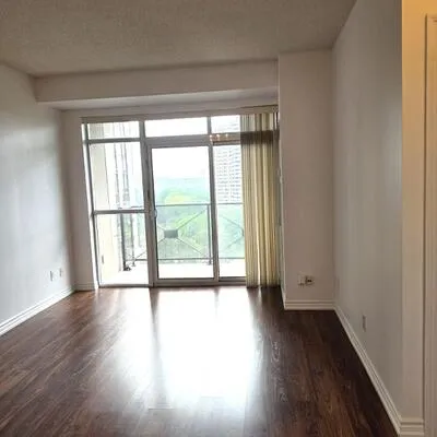 135,&nbsp;Wynford, Banbury-Don Mills, Toronto