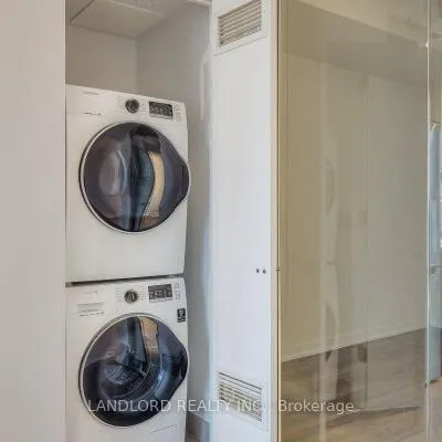 50,&nbsp;Power, Moss Park, Toronto