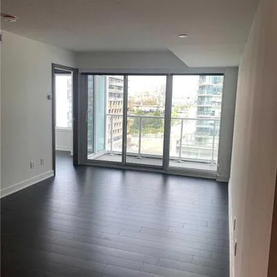 19,&nbsp;Bathurst, Waterfront Communities C1, Toronto