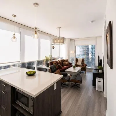 8,&nbsp;Mercer, Waterfront Communities C1, Toronto