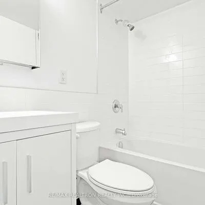 485,&nbsp;Huron, Annex, Toronto