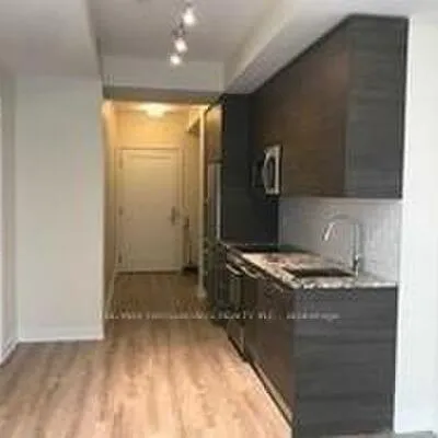28,&nbsp;Wellesley, Church-Yonge Corridor, Toronto