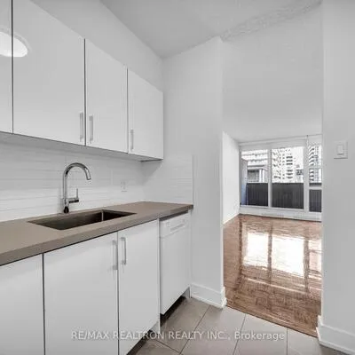 33,&nbsp;Isabella, Church-Yonge Corridor, Toronto