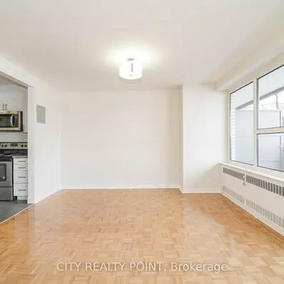 10,&nbsp;Shallmar, Forest Hill North, Toronto